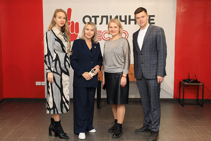 В Белой Холунице открылось обновленное «Отличное место»