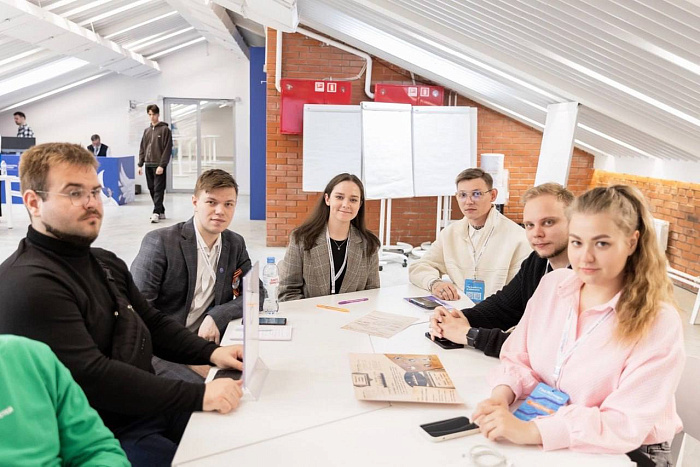 Молодежь Кировской области приглашают на всероссийские форумы