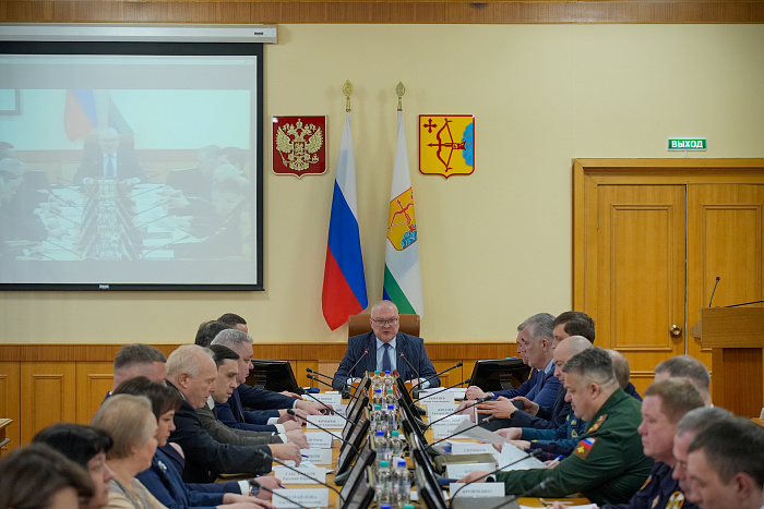 Александр Соколов поручил создать в Кировской области Молодежный центр карьеры